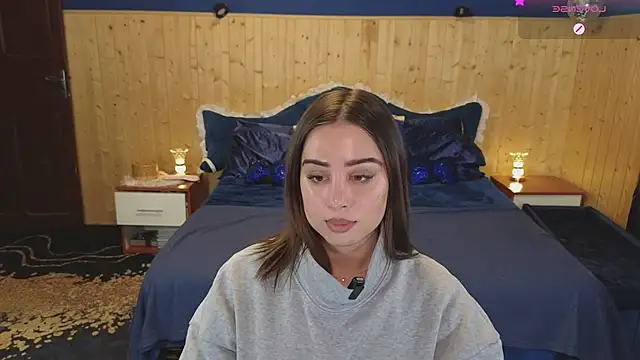 Snapshot of VanessaDoyle chatting on 02-03-25, 08:35 VanessaDoyle online show from 02-03-25, 08:35