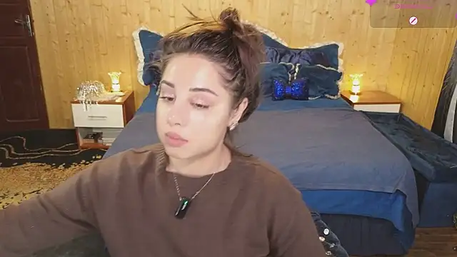 Snapshot of VanessaDoyle chatting on 02-06-25, 10:00 VanessaDoyle online show from 02-06-25, 10:00