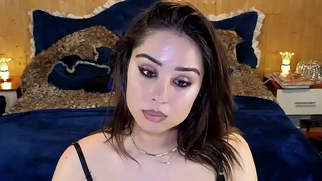 Snapshot of VanessaDoyle chatting on 02-13-25, 11:06 VanessaDoyle online show from 02-13-25, 11:06