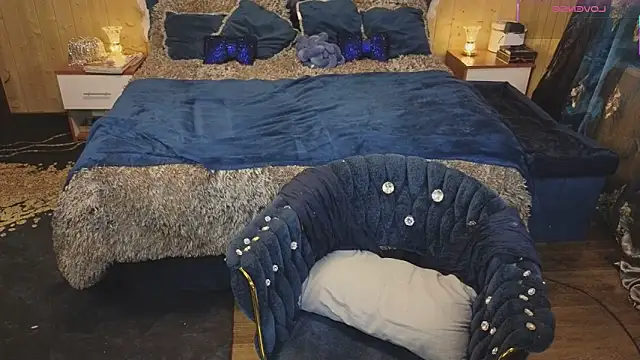 Snapshot of VanessaDoyle chatting on 02-24-25, 12:20 VanessaDoyle online show from 02-24-25, 12:20