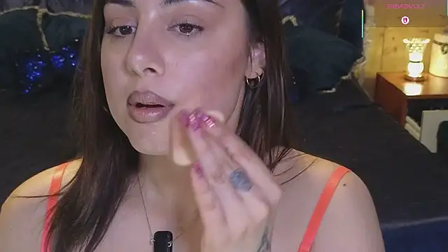 Snapshot of VanessaDoyle chatting on 03-12-25, 07:35 VanessaDoyle online show from 03-12-25, 07:35