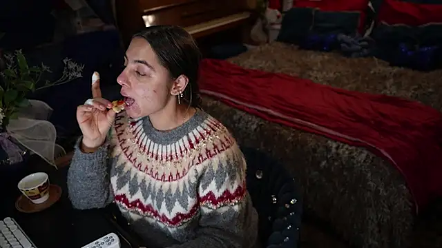 Snapshot of VanessaDoyle chatting on 11-20-25, 05:01 VanessaDoyle online show from 11-20-25, 05:01