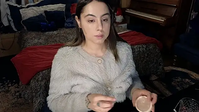 Snapshot of VanessaDoyle chatting on 11-26-25, 12:55 VanessaDoyle online show from 11-26-25, 12:55