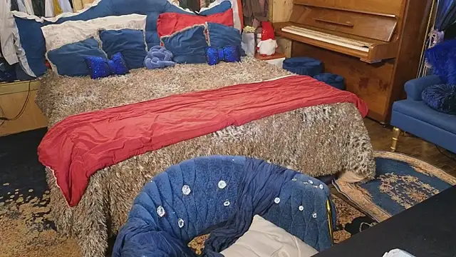 Snapshot of VanessaDoyle chatting on 11-26-25, 01:01 VanessaDoyle online show from 11-26-25, 01:01