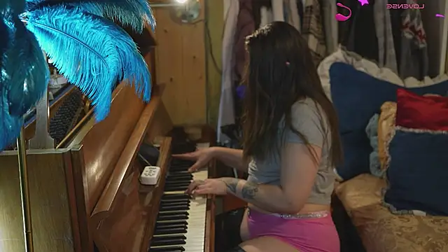 VanessaDoyle online show from 02-12-26, 06:03