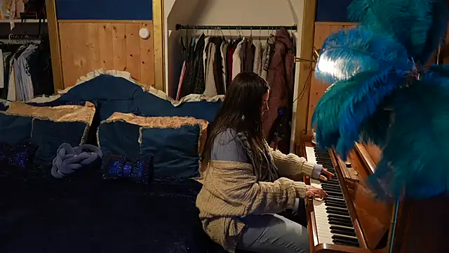 VanessaDoyle online show from 03-24-26, 04:45