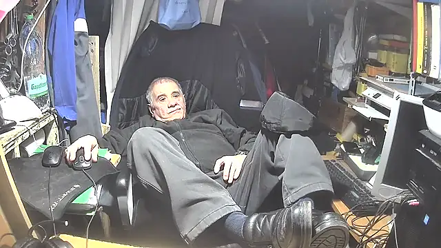 nonnomaturobisex online show from 02-18-25, 05:31