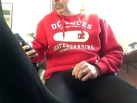 Snapshot of louh261 chatting on 10-01-25, 08:20 louh261 online show from 10-01-25, 08:20