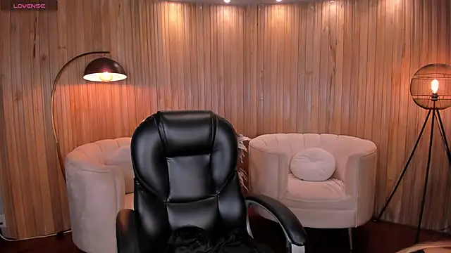 Snapshot of LexieWayne chatting on 12-18-24, 07:52 LexieWayne online show from 12-18-24, 07:52