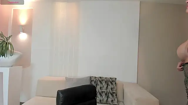 Snapshot of LexieWayne chatting on 02-15-25, 12:22 LexieWayne online show from 02-15-25, 12:22