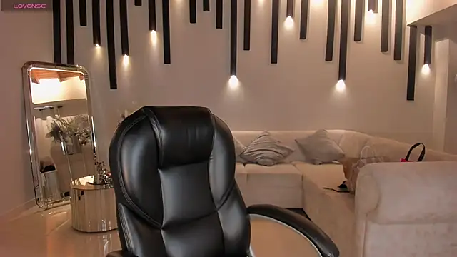 Snapshot of LexieWayne chatting on 03-13-25, 07:39 LexieWayne online show from 03-13-25, 07:39