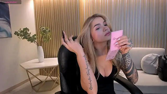 LexieWayne online show from 03-26-26, 09:31