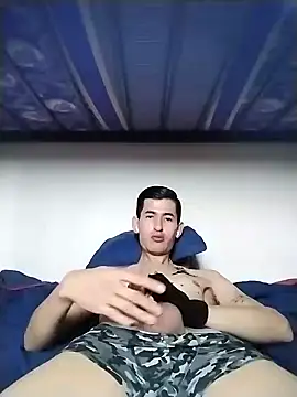 Snapshot of BIG___BEN chatting on 12-17-24, 09:16 BIG BEN online show from 12-17-24, 09:16