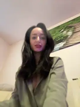 Zeyna1 online show from 12-14-25, 11:37