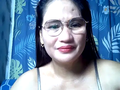 Snapshot of Amazing_Angel22 chatting on 09-21-25, 08:43 Amazing Angel22 online show from 09-21-25, 08:43