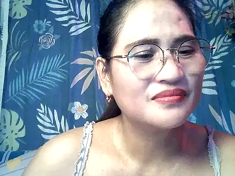 Snapshot of Amazing_Angel22 chatting on 09-24-25, 03:54 Amazing Angel22 online show from 09-24-25, 03:54