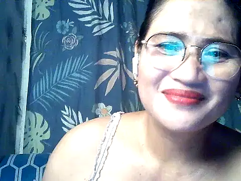 Snapshot of Amazing_Angel22 chatting on 09-24-25, 06:33 Amazing Angel22 online show from 09-24-25, 06:33