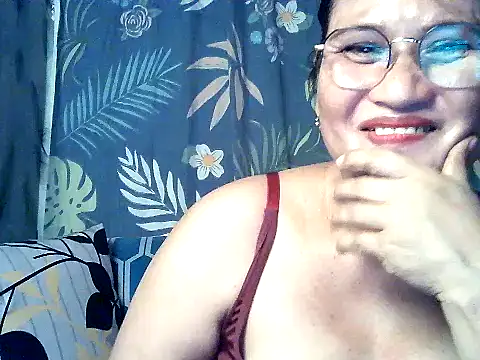 Snapshot of Amazing_Angel22 chatting on 10-10-25, 06:12 Amazing Angel22 online show from 10-10-25, 06:12