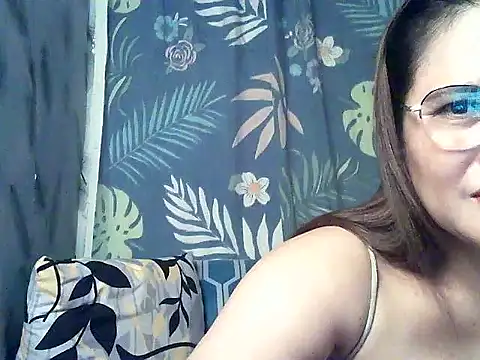 Snapshot of Amazing_Angel22 chatting on 10-12-25, 06:07 Amazing Angel22 online show from 10-12-25, 06:07