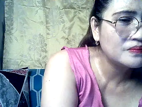 Snapshot of Amazing_Angel22 chatting on 10-24-25, 06:59 Amazing Angel22 online show from 10-24-25, 06:59