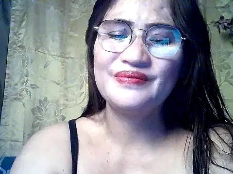 Snapshot of Amazing_Angel22 chatting on 11-25-25, 06:52 Amazing Angel22 online show from 11-25-25, 06:52