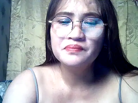 Snapshot of Amazing_Angel22 chatting on 11-26-25, 06:42 Amazing Angel22 online show from 11-26-25, 06:42