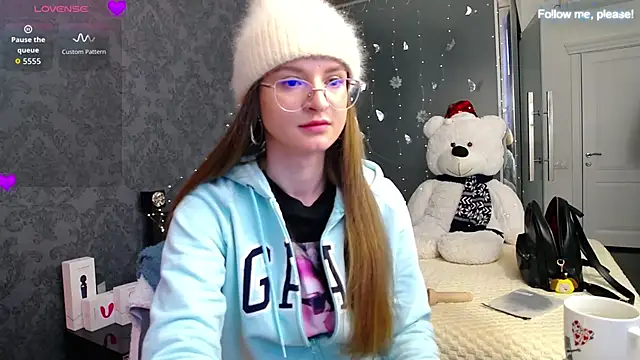 KateJonson online show from 01-12-26, 02:22