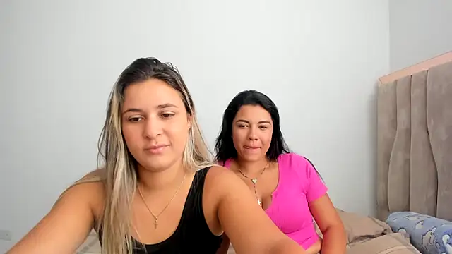 Snapshot of Lana_Sofia1 chatting on 09-10-25, 05:02 Lana Sofia1 online show from 09-10-25, 05:02