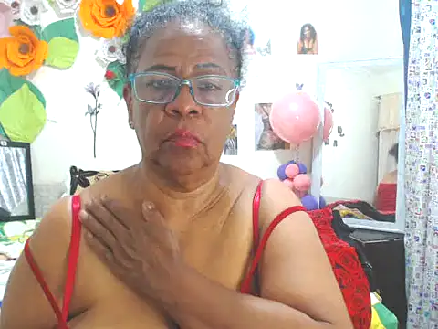 Snapshot of Yayis-hot-sexyw chatting on 11-02-25, 06:16 Yayis-hot-sexyw online show from 11-02-25, 06:16