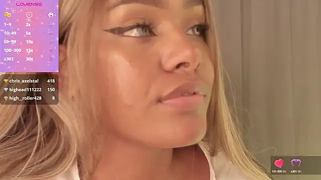 Snapshot of Emma_Morgann chatting on 03-13-25, 02:01 Emma Morgann online show from 03-13-25, 02:01