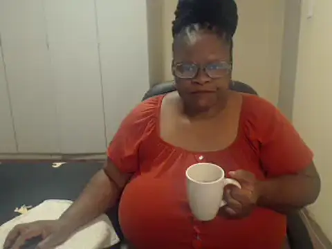 sweetnoziexx online show from 02-17-25, 05:36