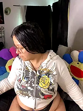 MsConejitaa online show from 10-24-25, 05:20