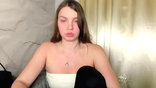 Snapshot of RubySkot chatting on 03-03-25, 09:37 RubySkot online show from 03-03-25, 09:37