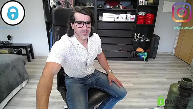 samricci21 online show from 04-12-26, 11:04