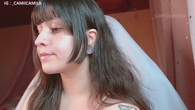 Snapshot of Renooh chatting on 10-19-25, 02:01 Renooh online show from 10-19-25, 02:01