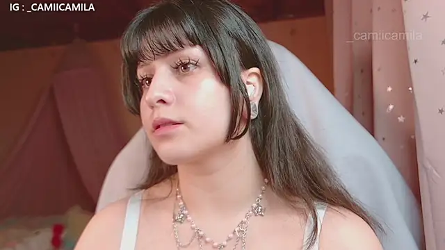 Snapshot of Renooh chatting on 10-26-25, 01:11 Renooh online show from 10-26-25, 01:11