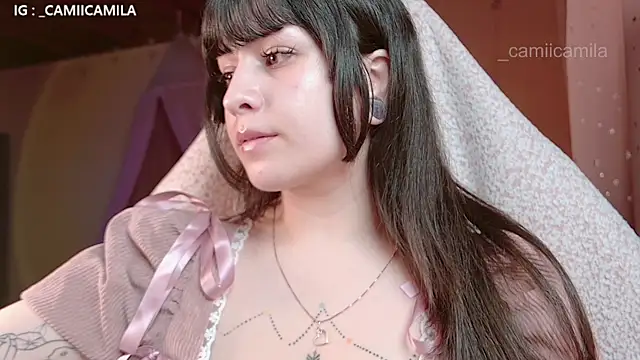 Snapshot of Renooh chatting on 11-02-25, 01:19 Renooh online show from 11-02-25, 01:19