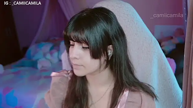 Snapshot of Renooh chatting on 11-10-25, 02:49 Renooh online show from 11-10-25, 02:49