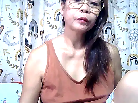 urwife tobe online show from 03-26-26, 07:19