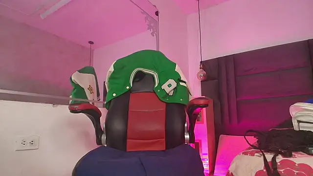 Snapshot of arletmss chatting on 03-01-25, 12:01 arletmss online show from 03-01-25, 12:01