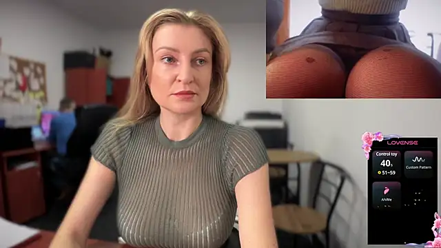 Snapshot of legsLONG chatting on 01-02-25, 07:33 legsLONG online show from 01-02-25, 07:33