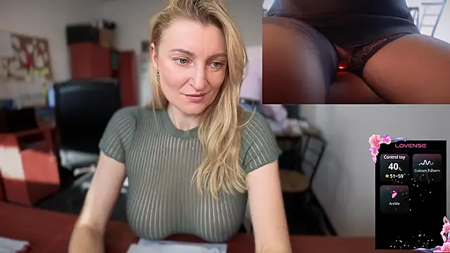 Snapshot of legsLONG chatting on 02-11-25, 10:48 legsLONG online show from 02-11-25, 10:48