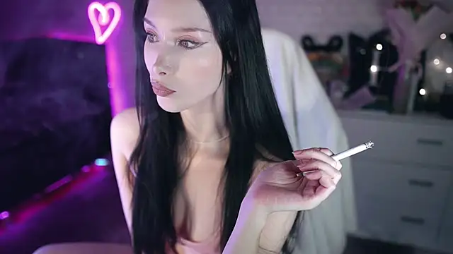 Snapshot of _Uindi_ chatting on 01-10-25, 10:50 Uindi online show from 01-10-25, 10:50