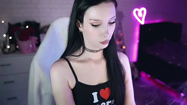 Snapshot of _Uindi_ chatting on 02-23-25, 05:39 Uindi online show from 02-23-25, 05:39