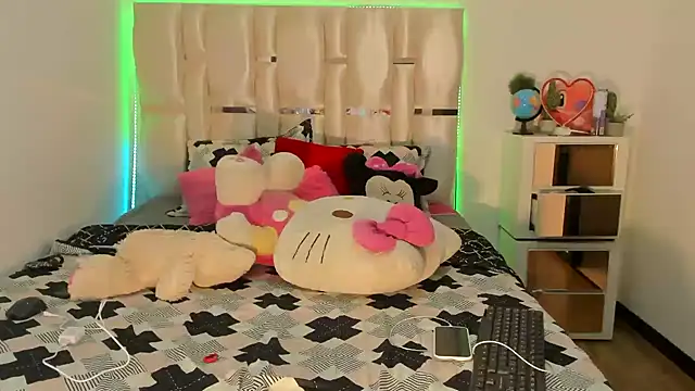 viioolleettaa online show from 12-13-24, 09:30