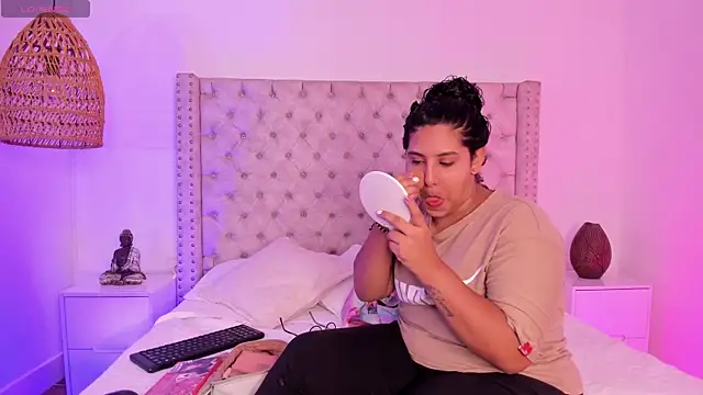 DanielleEvans  online show from 03-07-25, 11:18