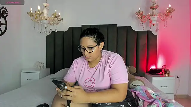 DanielleEvans  online show from 09-09-25, 11:32