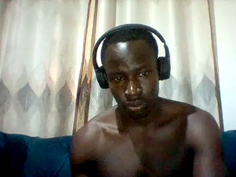 Snapshot of mclntz_bbc chatting on 06-15-26, 01:35 mclntz bbc online show from 06-15-26, 01:35