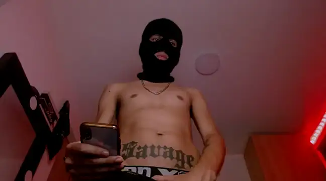 Snapshot of Samuel_Suarez chatting on 01-18-25, 05:10 Samuel Suarez online show from 01-18-25, 05:10