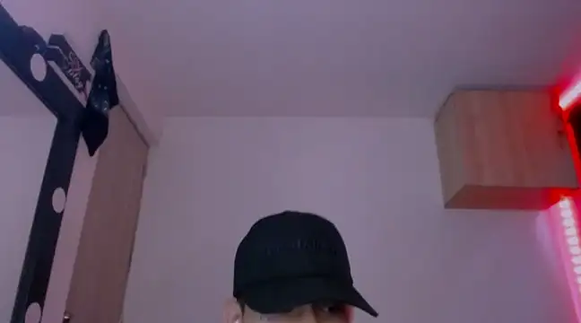 Snapshot of Samuel_Suarez chatting on 01-18-25, 10:39 Samuel Suarez online show from 01-18-25, 10:39